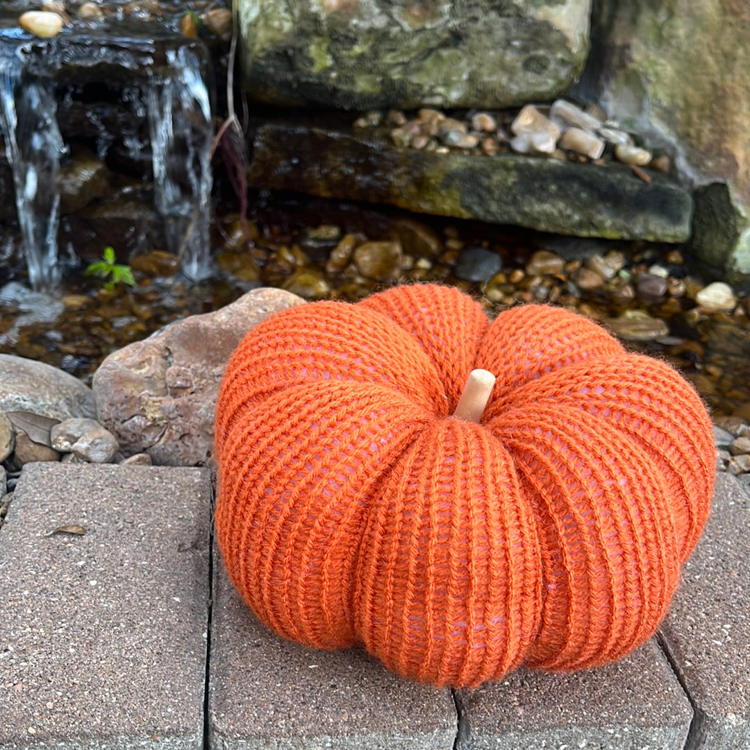 XL Knit Pumpkin